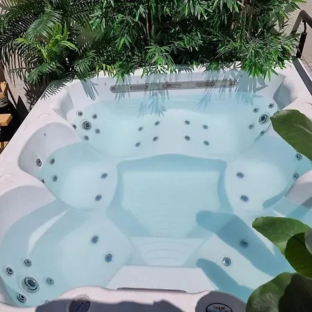 Tatil Evi L'evasion ,maison De Jacuzzi Couchages X6 Le Grau-du-Roi