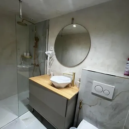 L'evasion ,maison De Jacuzzi Couchages X6 Holiday home Le Grau-du-Roi
