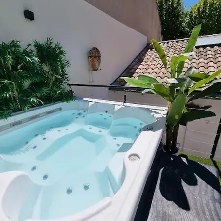 Holiday home L'evasion ,maison De Jacuzzi Couchages X6 Le Grau-du-Roi